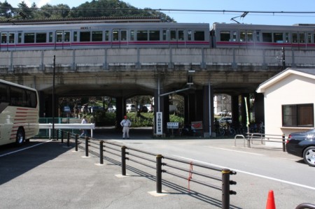 IMG_1840 京王高架下臨時駐車場